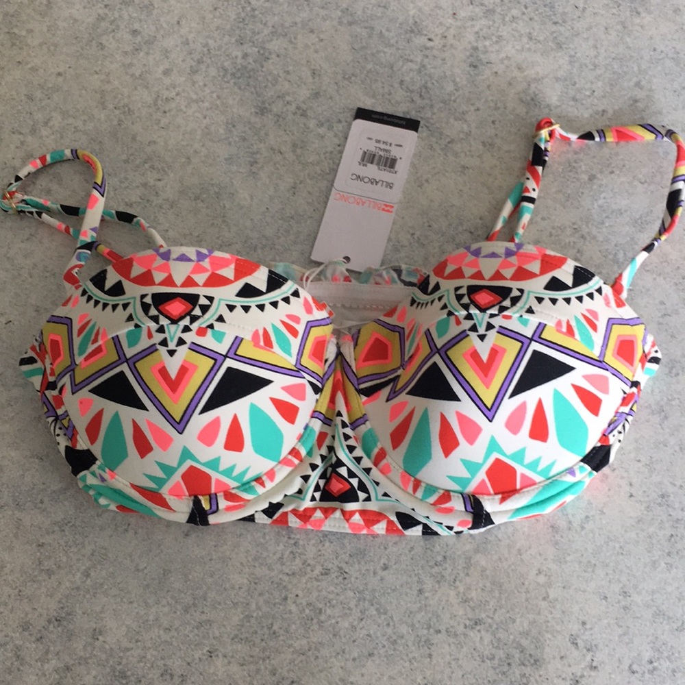 NWT Billabong swimsuit top